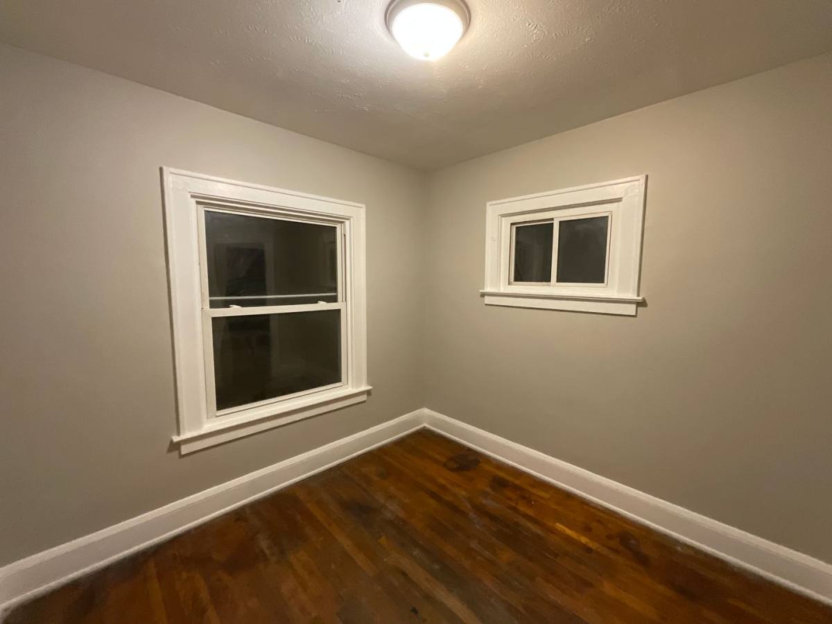 Apartment for rent at 10012 Greenview Ave, Cleveland, OH 44125