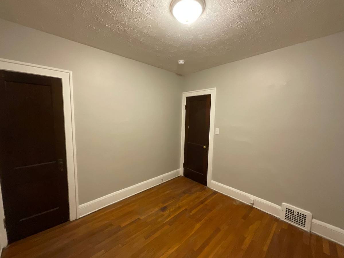 Apartment for rent at 10012 Greenview Ave, Cleveland, OH 44125