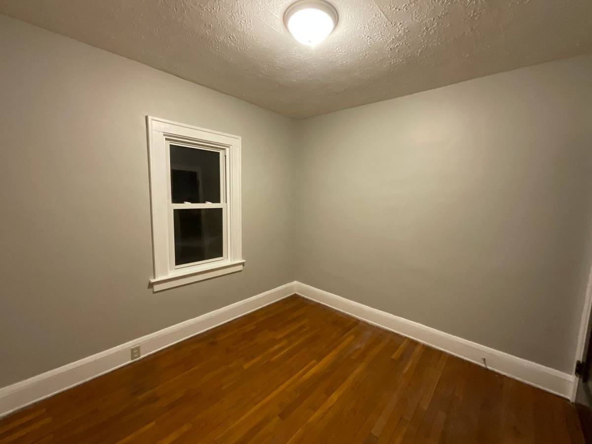 Apartment for rent at 10012 Greenview Ave, Cleveland, OH 44125
