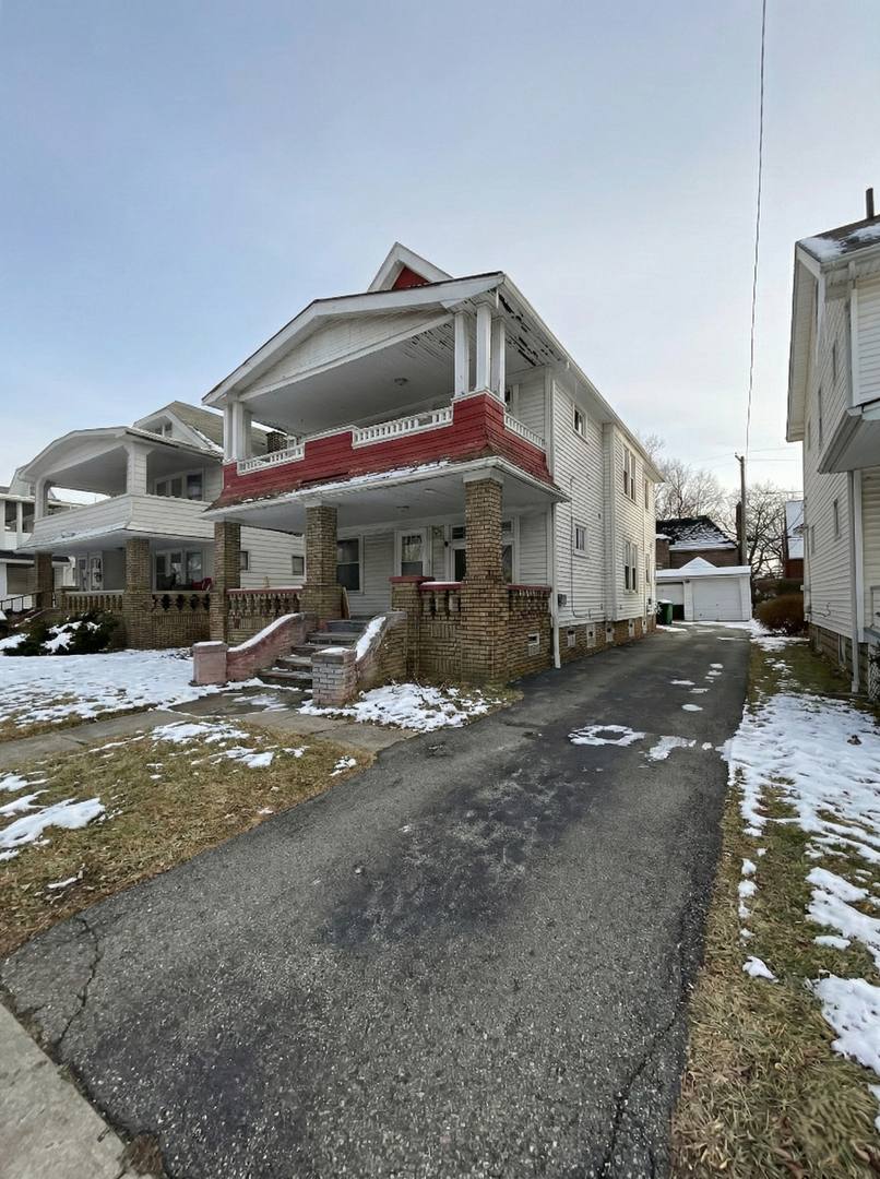 Apartment for rent at 10012 Greenview Ave, Cleveland, OH 44125