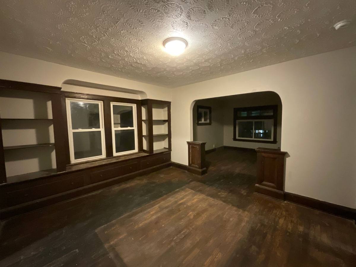 Apartment for rent at 10012 Greenview Ave, Cleveland, OH 44125