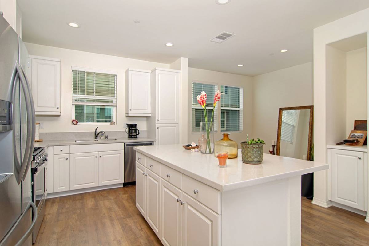 Townhouse for rent at 511 Sandpiper Way, Imperial Beach, CA 91932