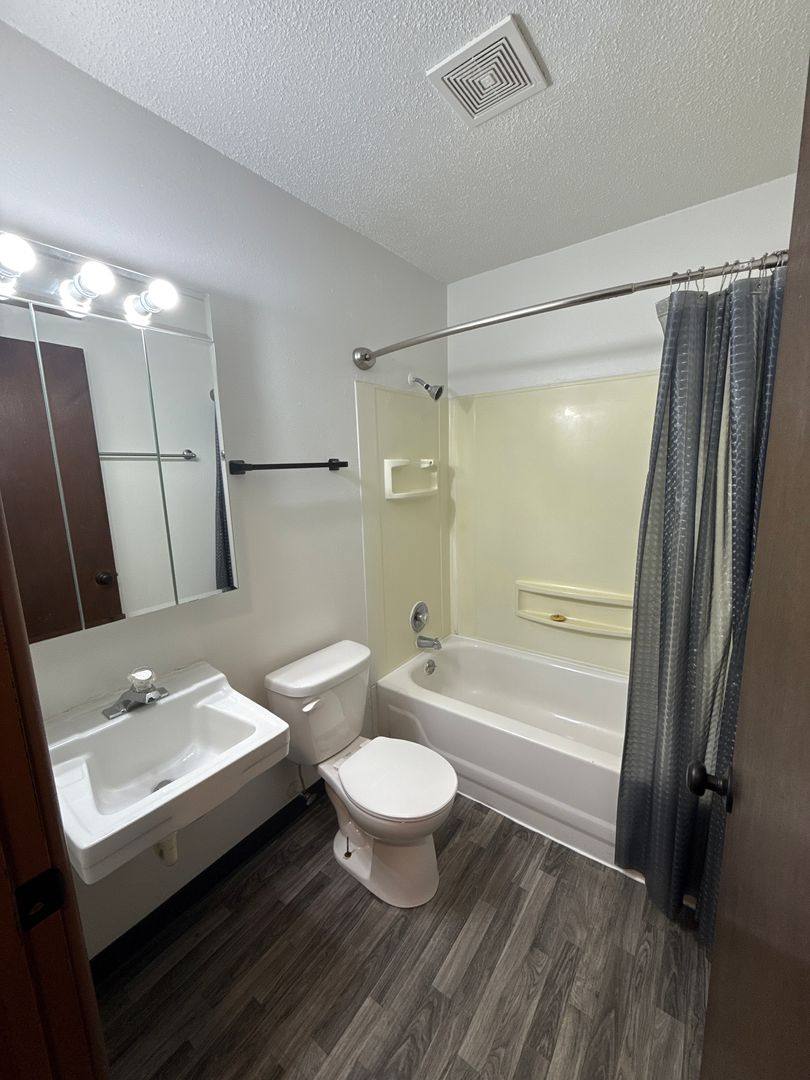 Apartment for rent at 909 12th Ave NE, Jamestown, ND 58401