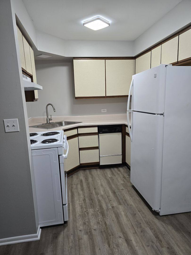 Apartment for rent at 524 & 607 S Main St, Wauconda, IL 60084