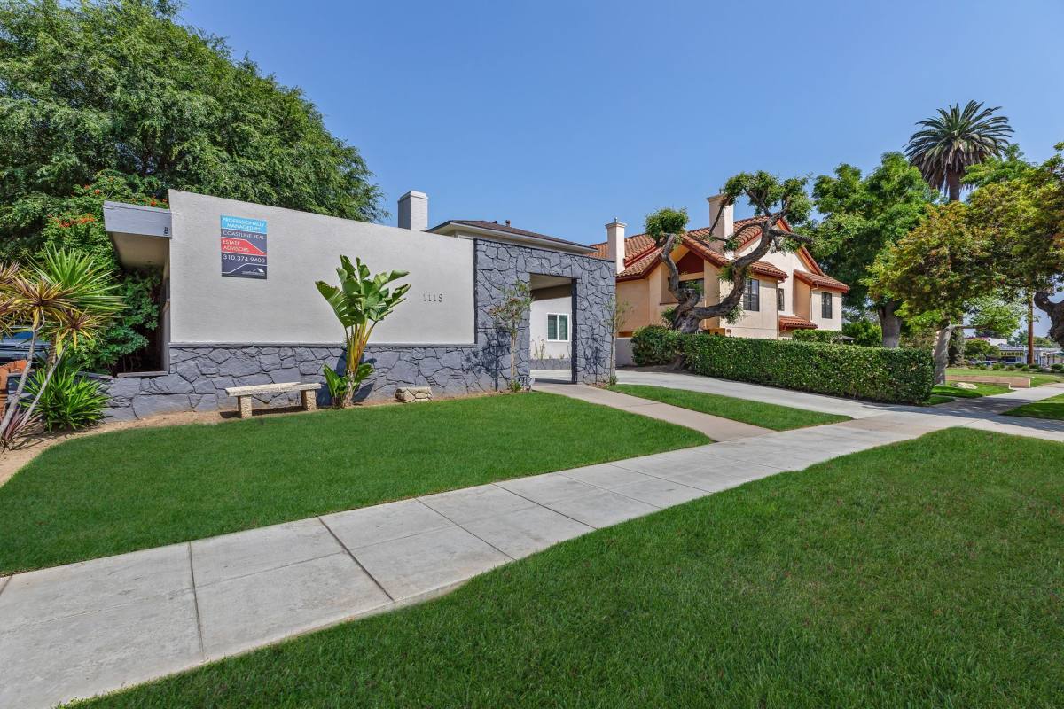 Apartment for rent at 1119 Huntington Dr, South Pasadena, CA 91030
