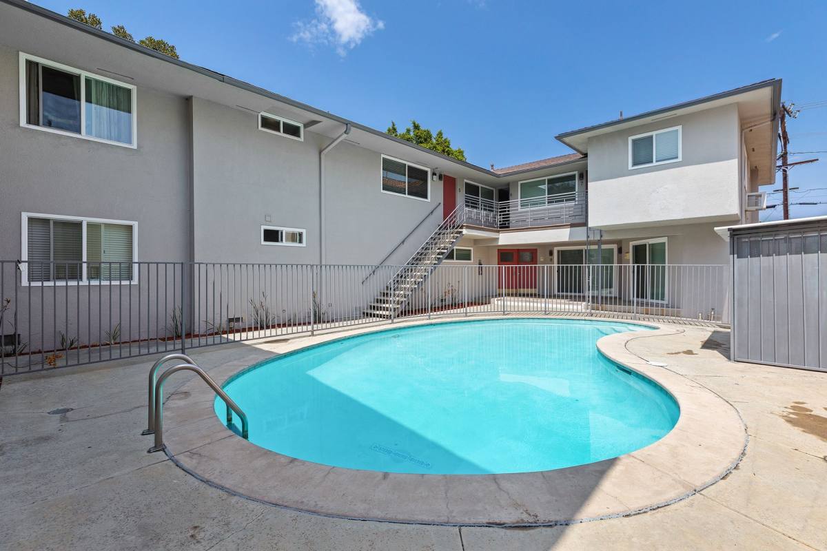 Apartment for rent at 1119 Huntington Dr, South Pasadena, CA 91030