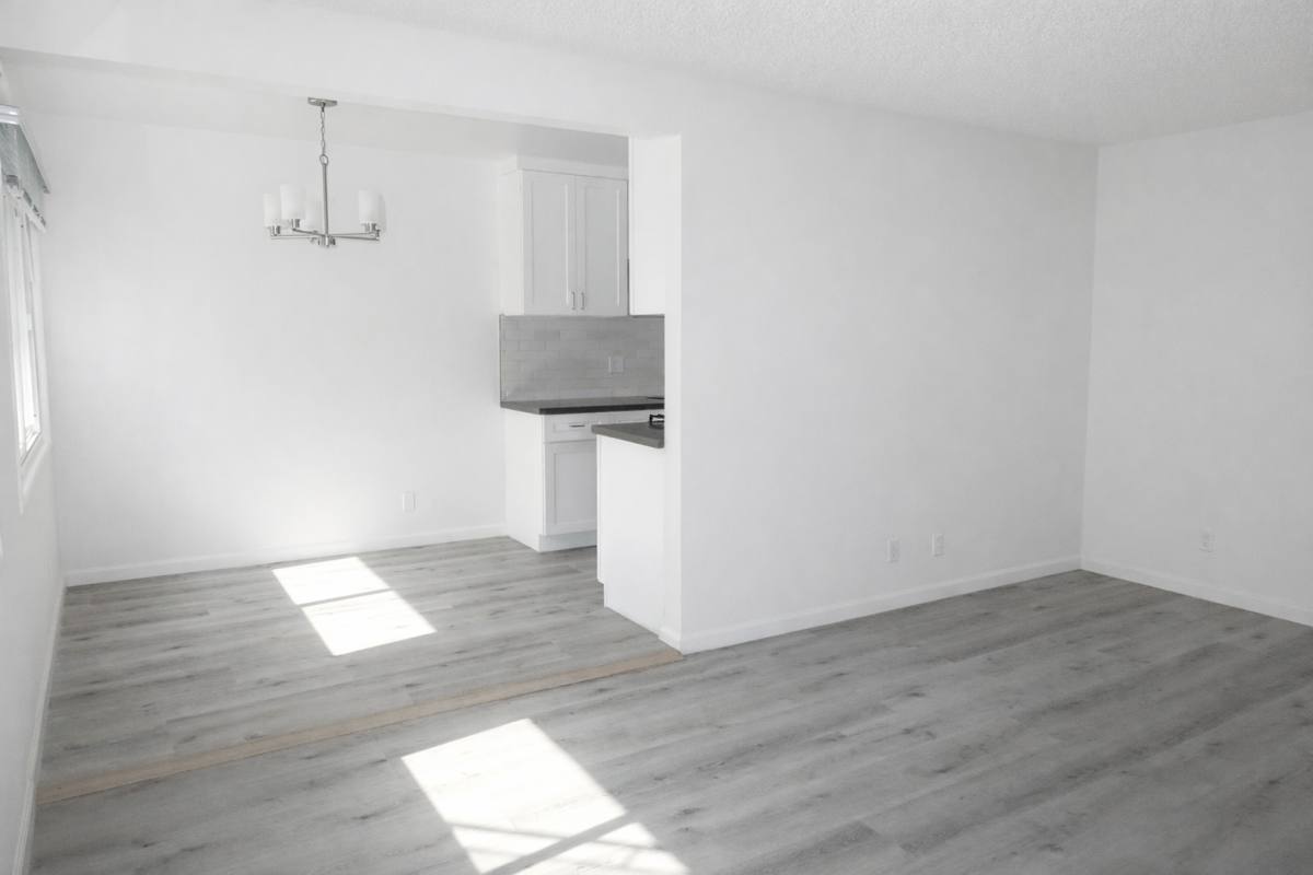 Apartment for rent at 812 Larch St, Inglewood, CA 90301