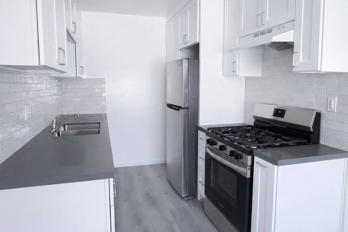 Apartment for rent at 812 Larch St, Inglewood, CA 90301