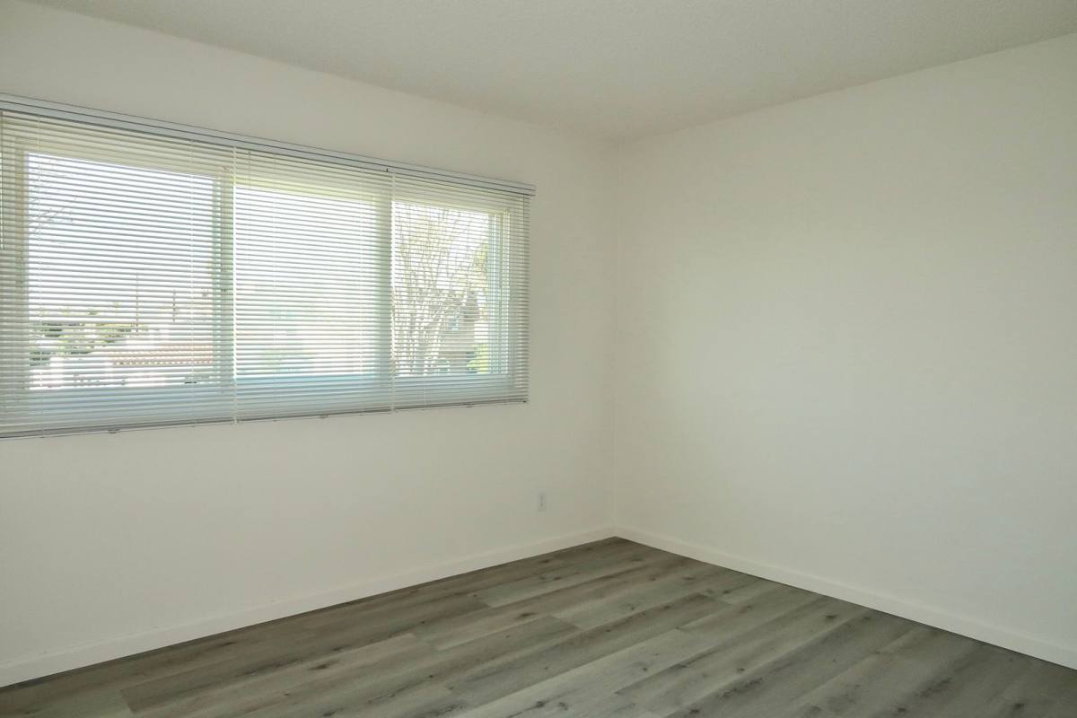 Apartment for rent at 812 Larch St, Inglewood, CA 90301