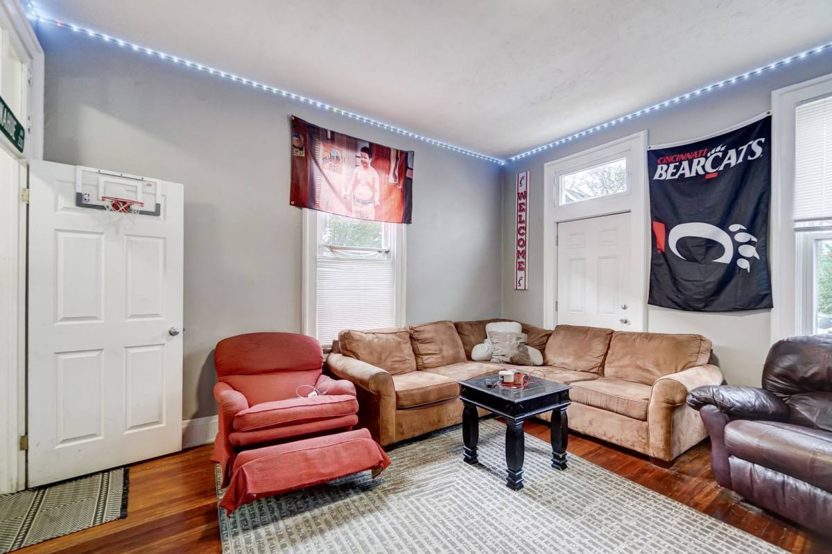 House for rent at 2312 Stratford Ave, Cincinnati, OH 45219