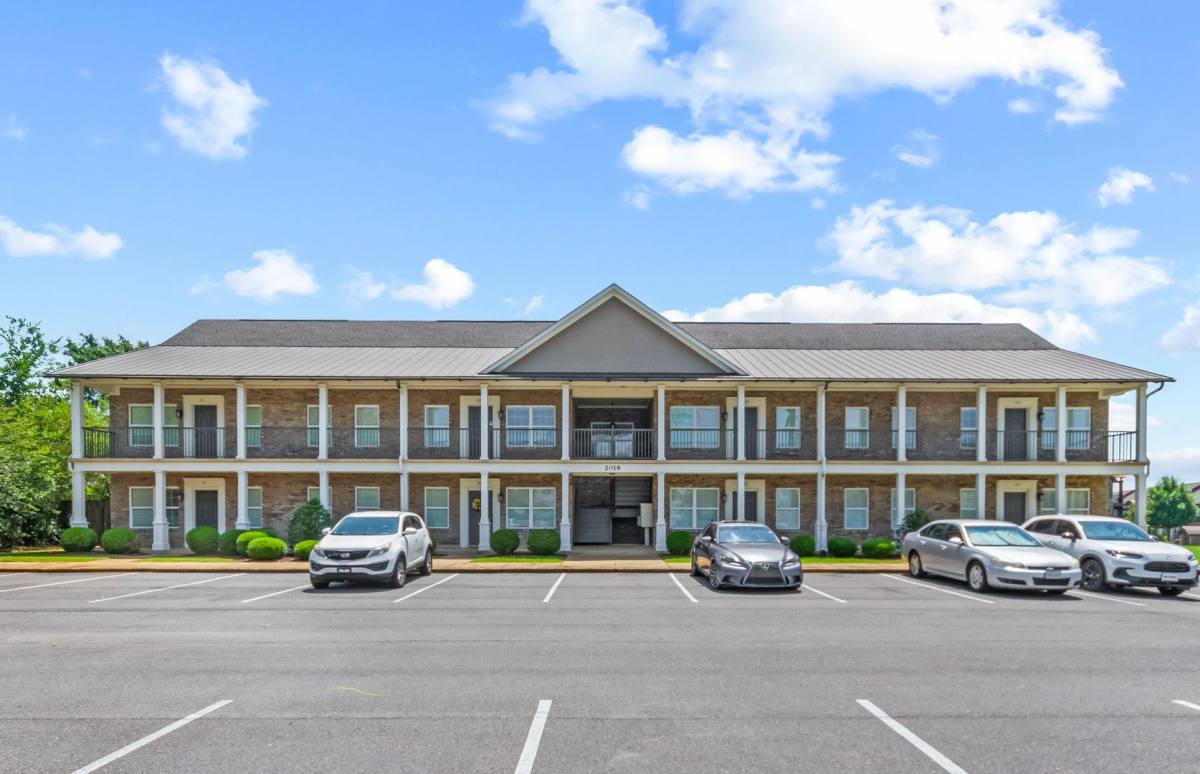 Condo for rent at 2019 Hackberry Lane, Tuscaloosa, AL 35401
