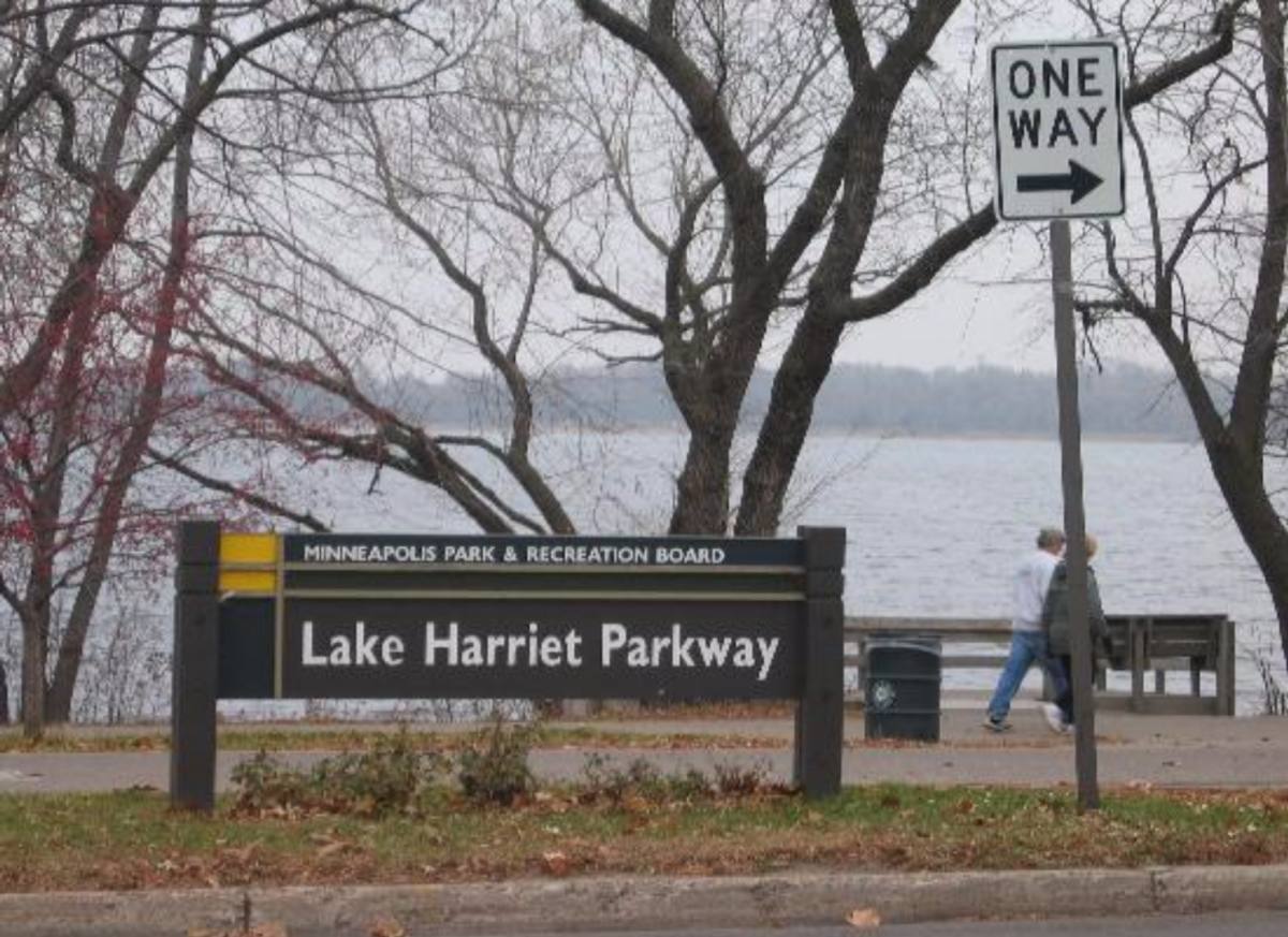 Condo for rent at 4430 W Lake Harriet Parkway #402, Minneapolis, MN 55410