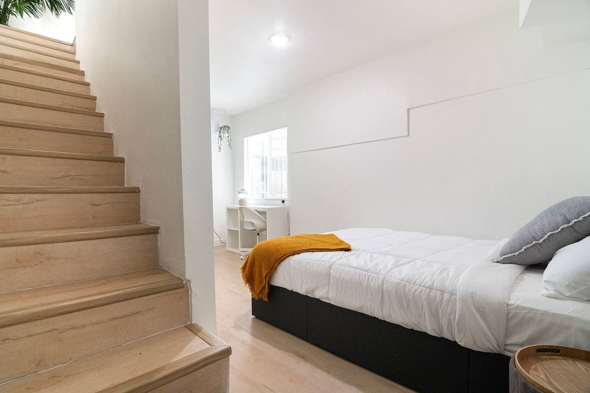 Apartment for rent at 1039 N Bonnie Brae St, Los Angeles, CA 90026