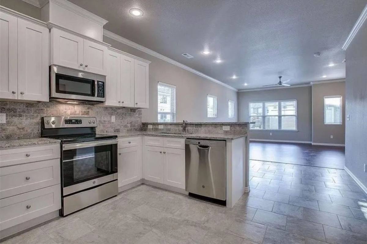 Townhouse for rent at 1596 Leverett Ave, Fayetteville, AR 72703
