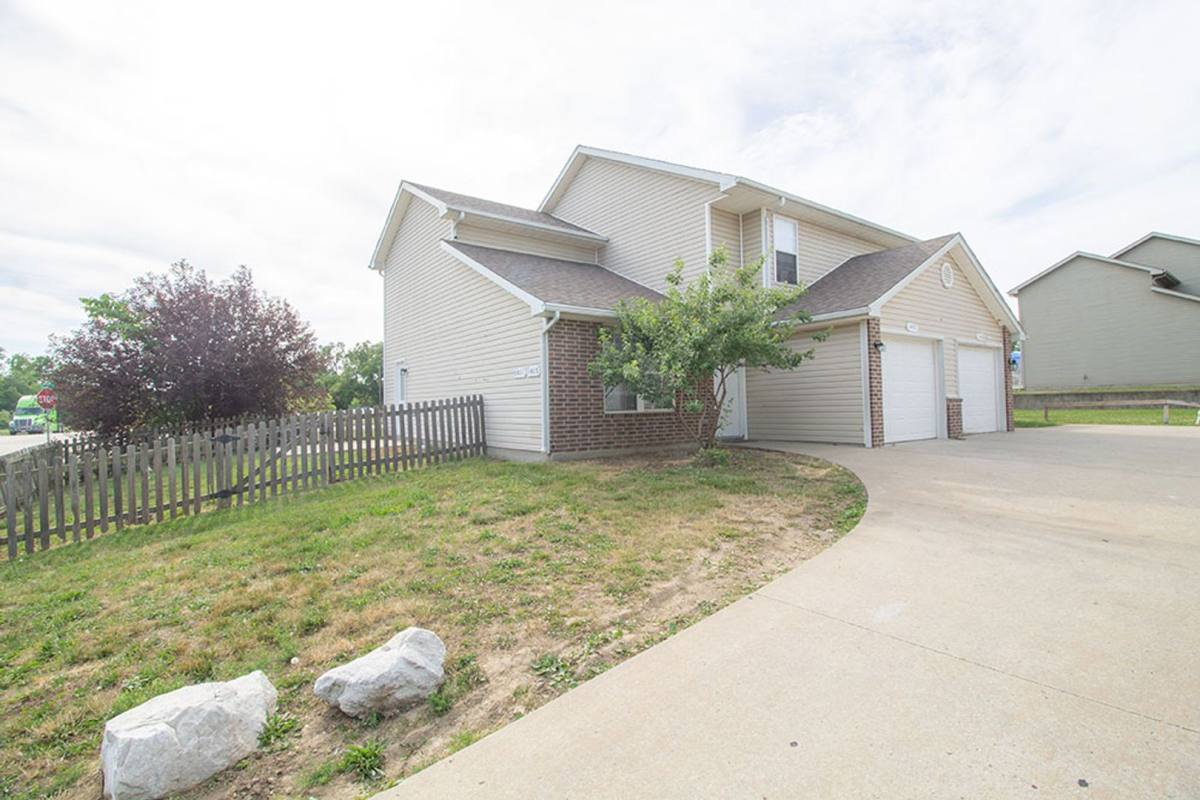 Apartment for rent at 1401-1403 Bodie Dr, Columbia, MO 65202