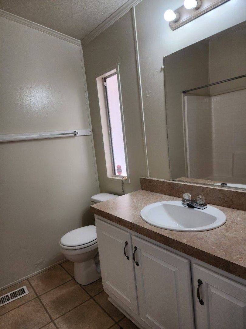 Apartment for rent at 505 33rd St, Bakersfield, CA 93301