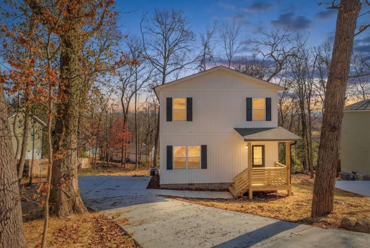 House for rent at 3624 Mountain View Dr, Chattanooga, TN 37406
