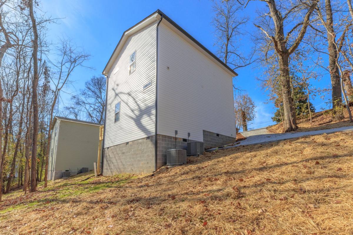 House for rent at 3624 Mountain View Dr, Chattanooga, TN 37406