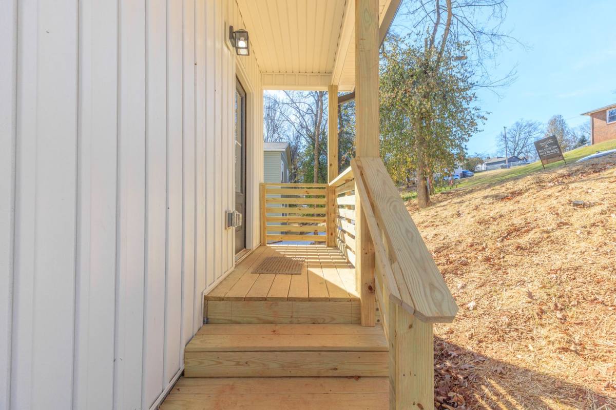 House for rent at 3624 Mountain View Dr, Chattanooga, TN 37406
