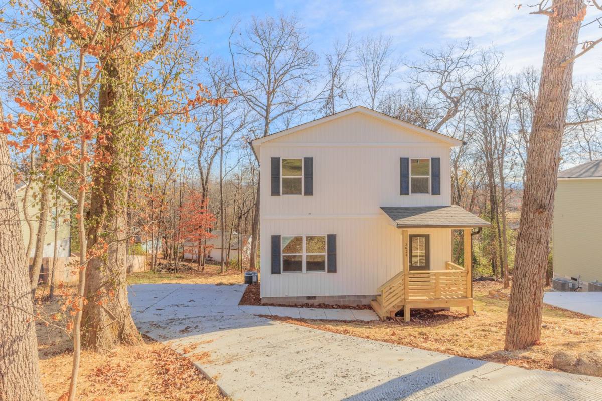 House for rent at 3624 Mountain View Dr, Chattanooga, TN 37406