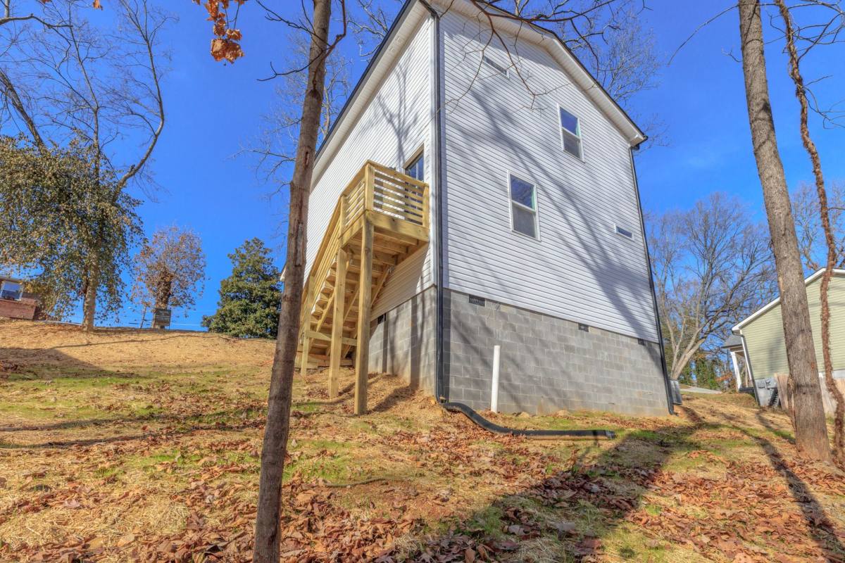 House for rent at 3624 Mountain View Dr, Chattanooga, TN 37406