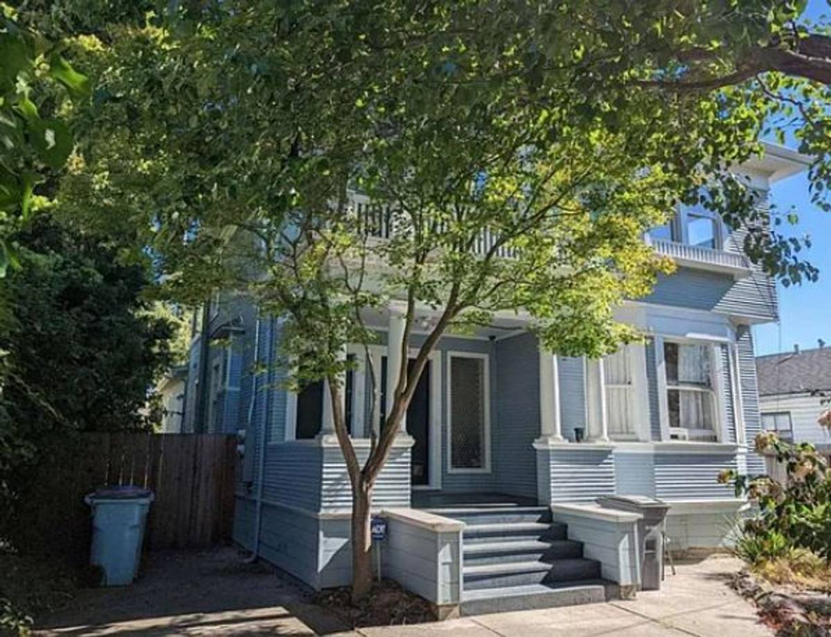Townhouse for rent at 1538 62nd St, Berkeley, CA 94703