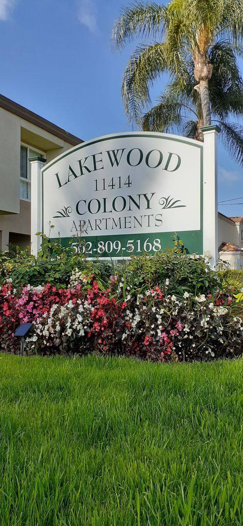 Apartment for rent at 11441 216th St, Lakewood, CA 90715