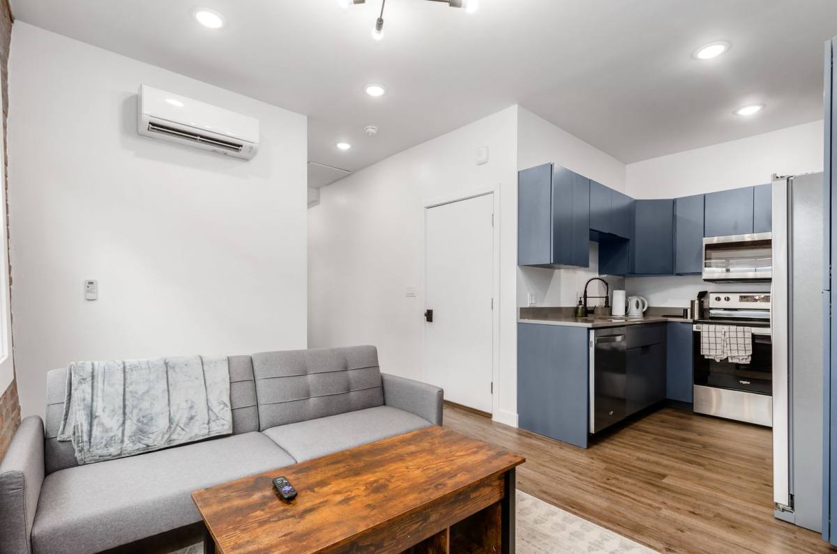Apartment for rent at 595 E Broad St, Columbus, OH 43215