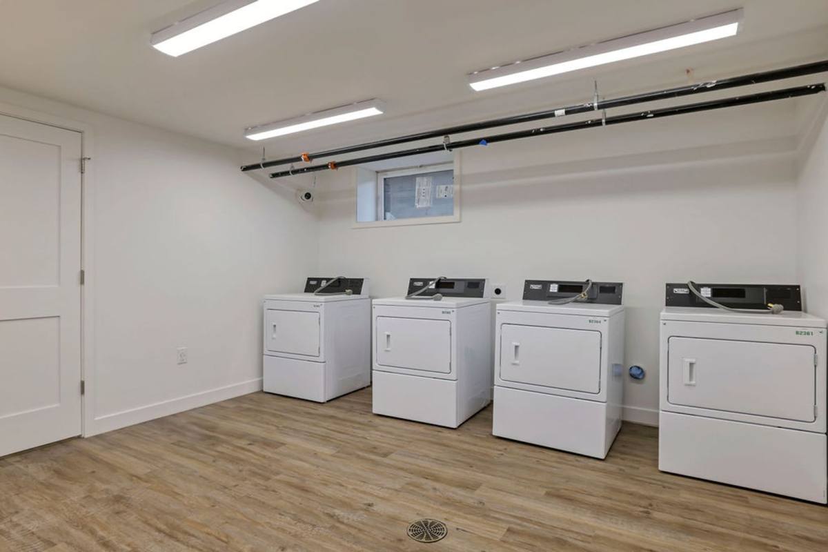 Apartment for rent at 595 E Broad St, Columbus, OH 43215