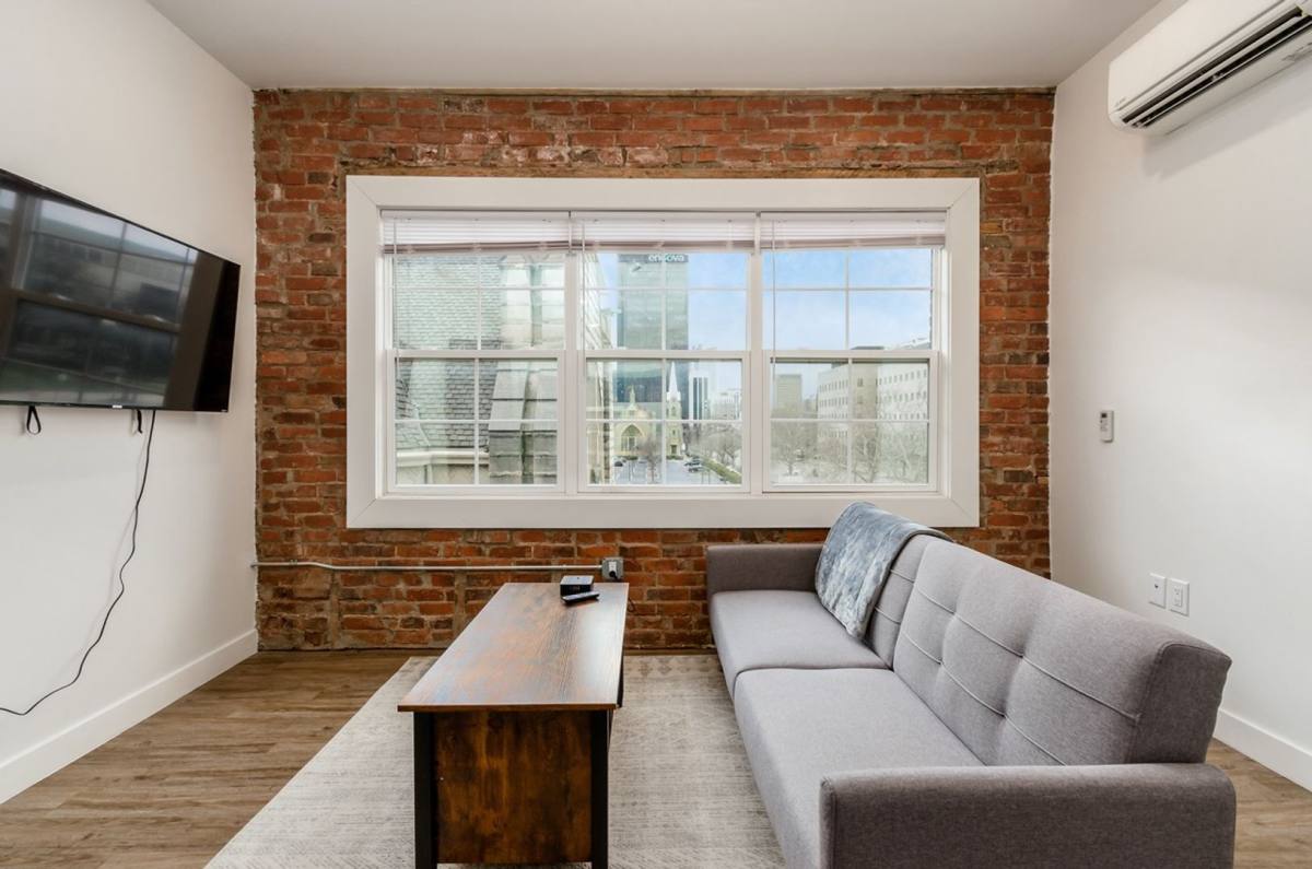 Apartment for rent at 595 E Broad St, Columbus, OH 43215