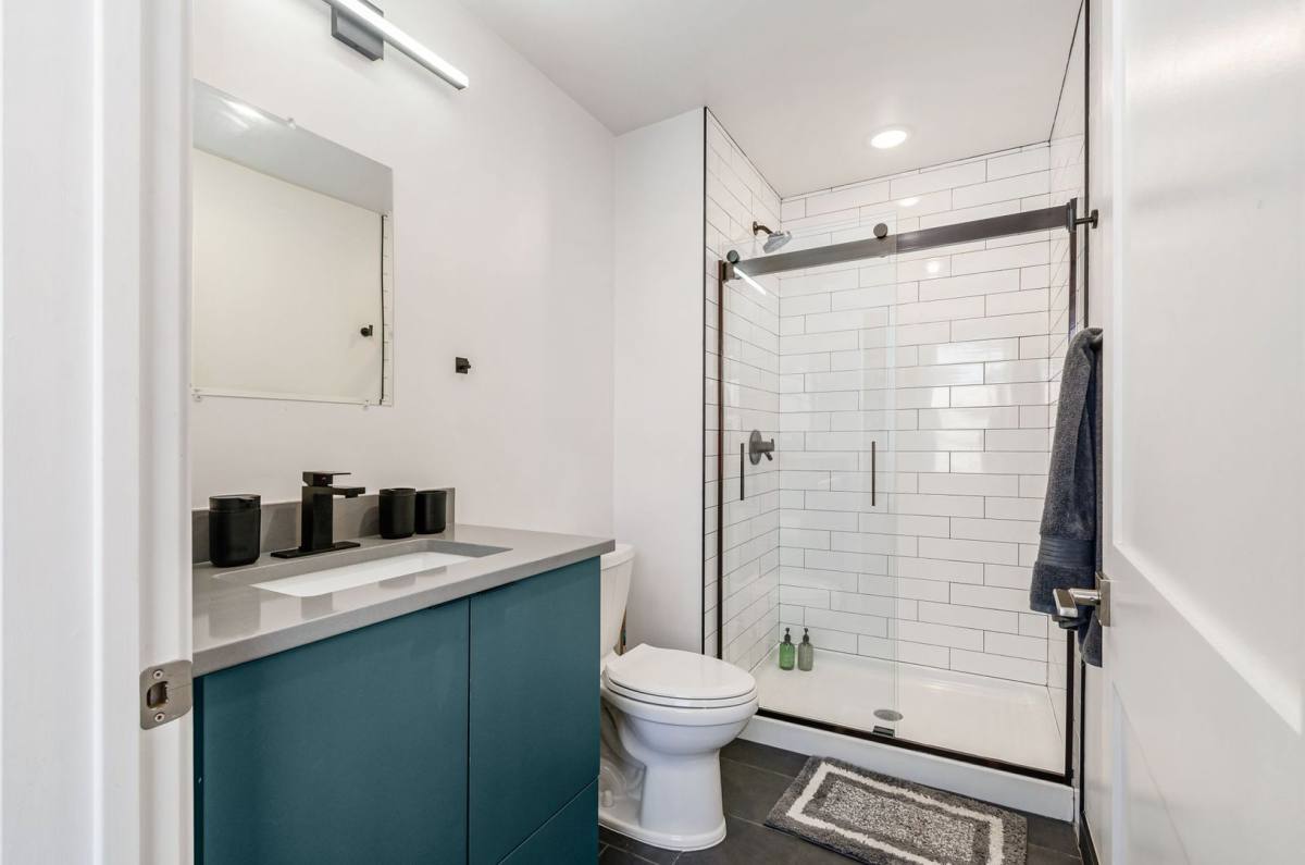 Apartment for rent at 595 E Broad St, Columbus, OH 43215