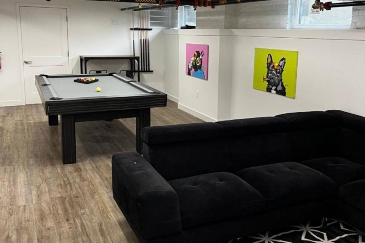 Apartment for rent at 595 E Broad St, Columbus, OH 43215