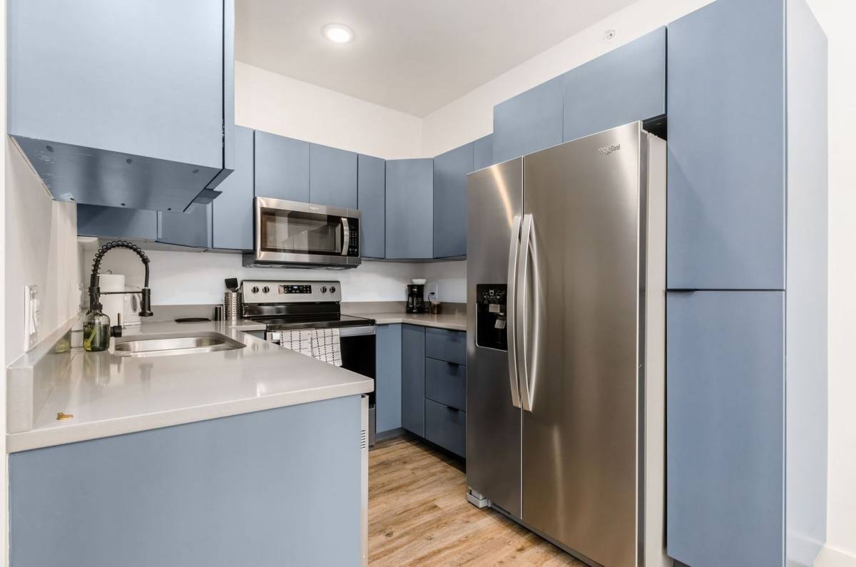 Apartment for rent at 595 E Broad St, Columbus, OH 43215