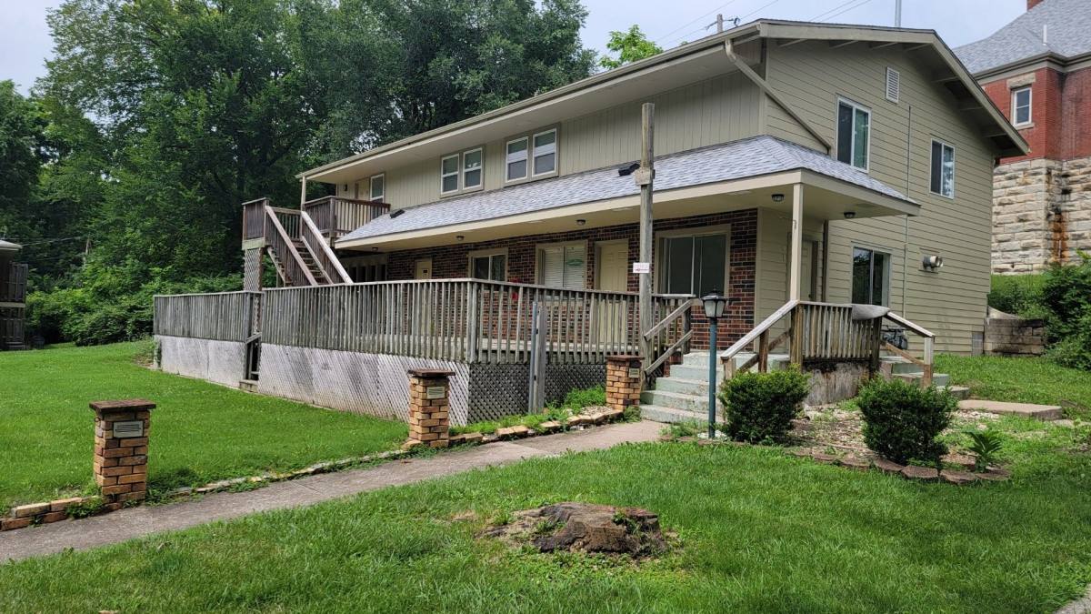 Apartment for rent at 303 W Young Ave, Warrensburg, MO 64093