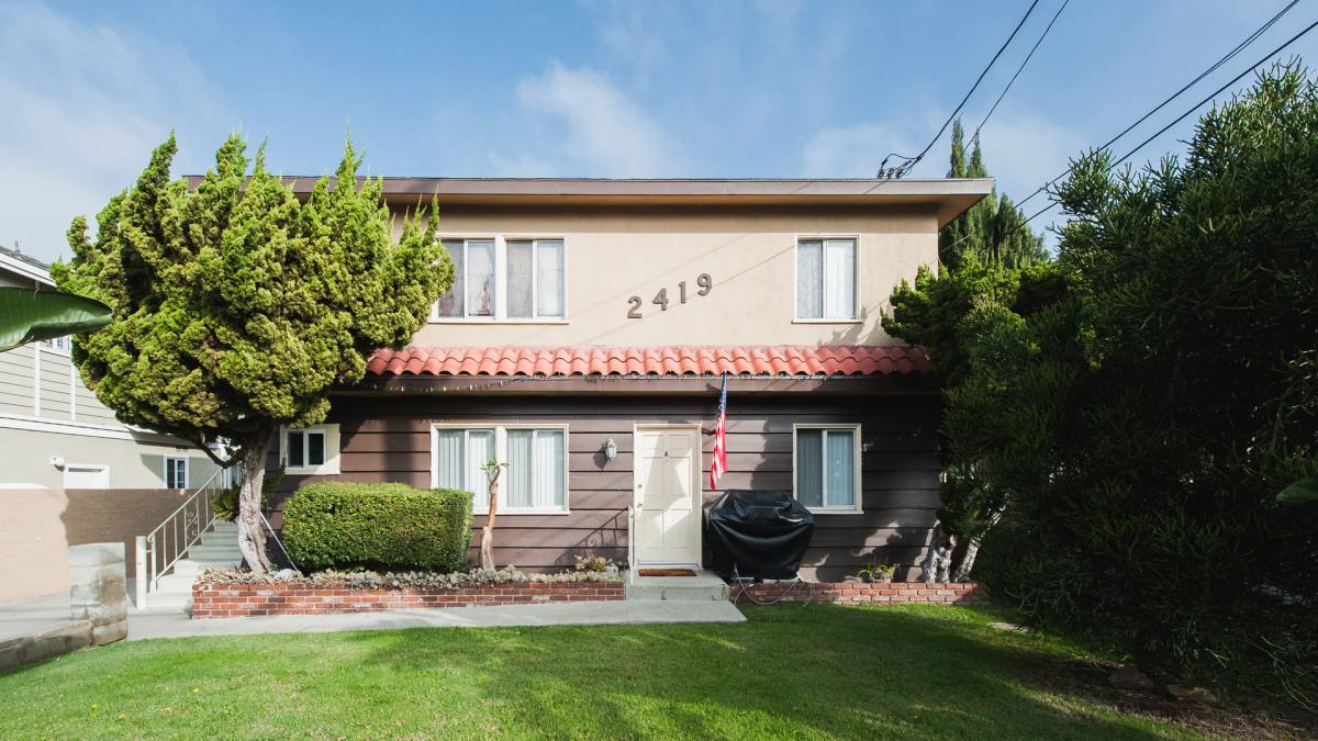 Apartment for rent at 2419 Rockefeller Lane, Redondo Beach, CA 90278