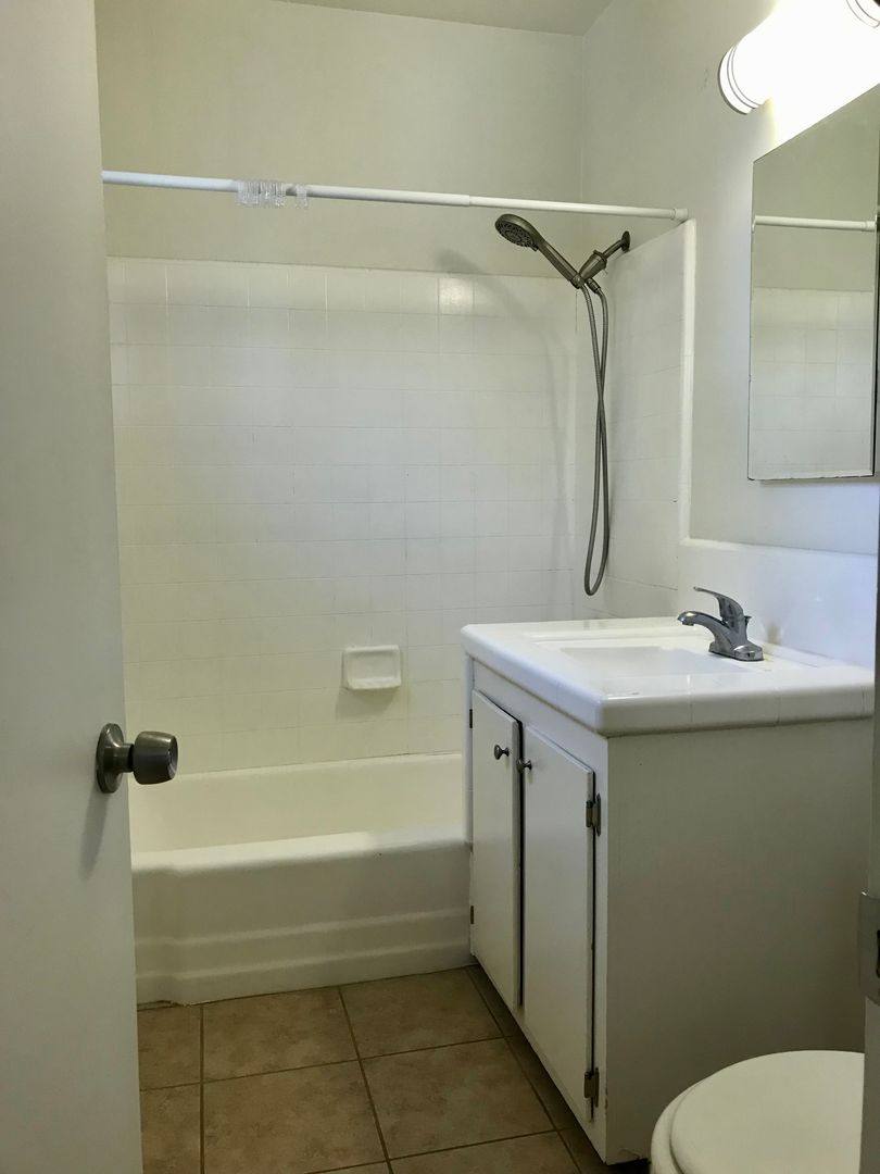 Apartment for rent at 2419 Rockefeller Lane, Redondo Beach, CA 90278