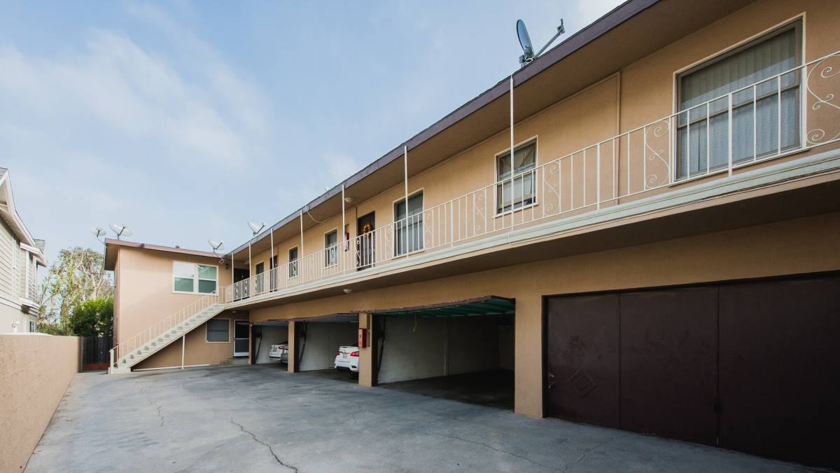 Apartment for rent at 2419 Rockefeller Lane, Redondo Beach, CA 90278