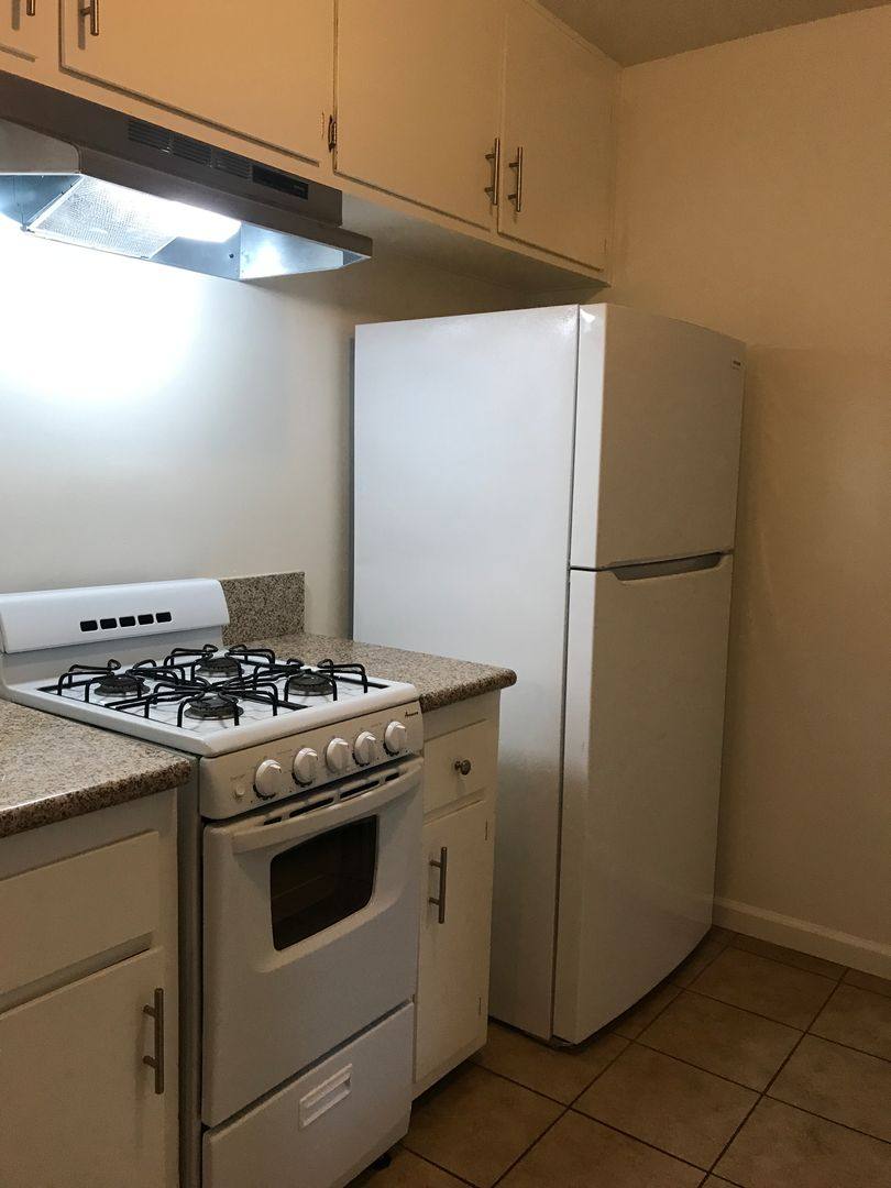 Apartment for rent at 2419 Rockefeller Lane, Redondo Beach, CA 90278