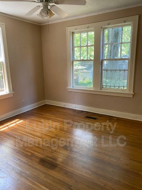 Apartment for rent at 2191 Washington Ave #1, Memphis, TN 38104