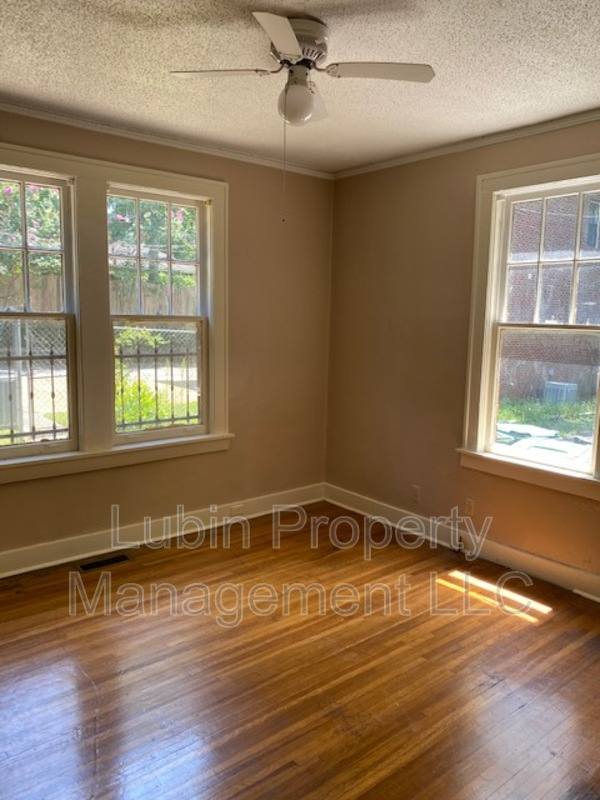 Apartment for rent at 2191 Washington Ave #1, Memphis, TN 38104