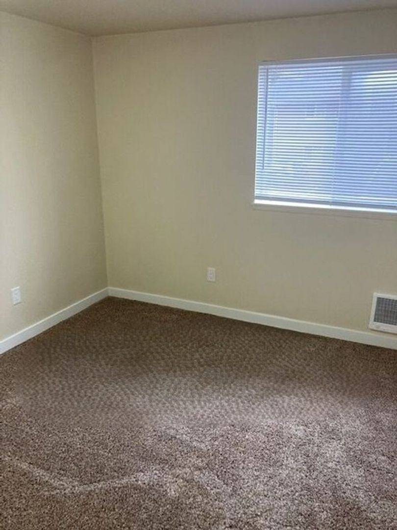 Apartment for rent at 1060 York St, Bellingham, WA 98229