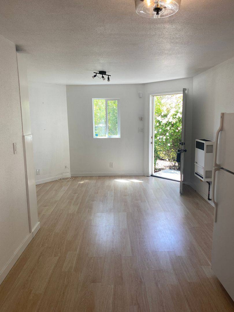 Apartment for rent at 764 59th St, Oakland, CA 94609