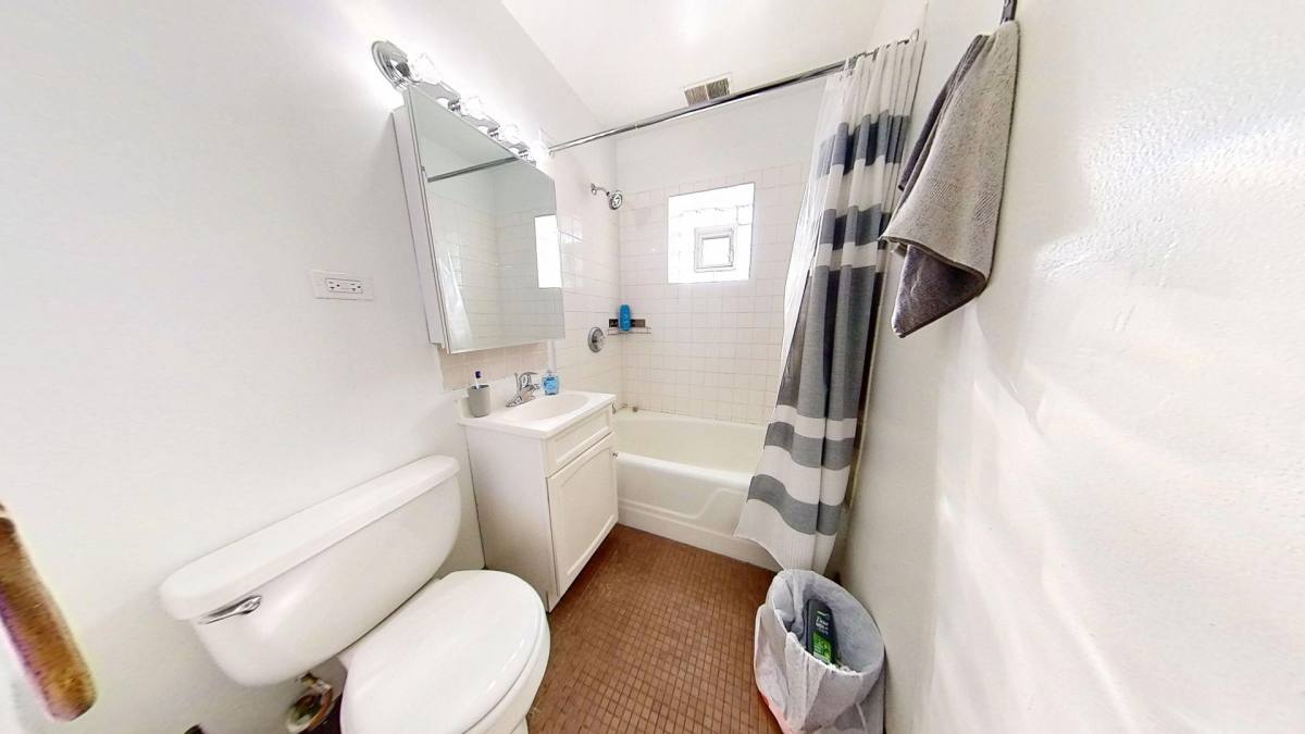 Apartment for rent at 1307-17 W Addison St, Chicago, IL 60613