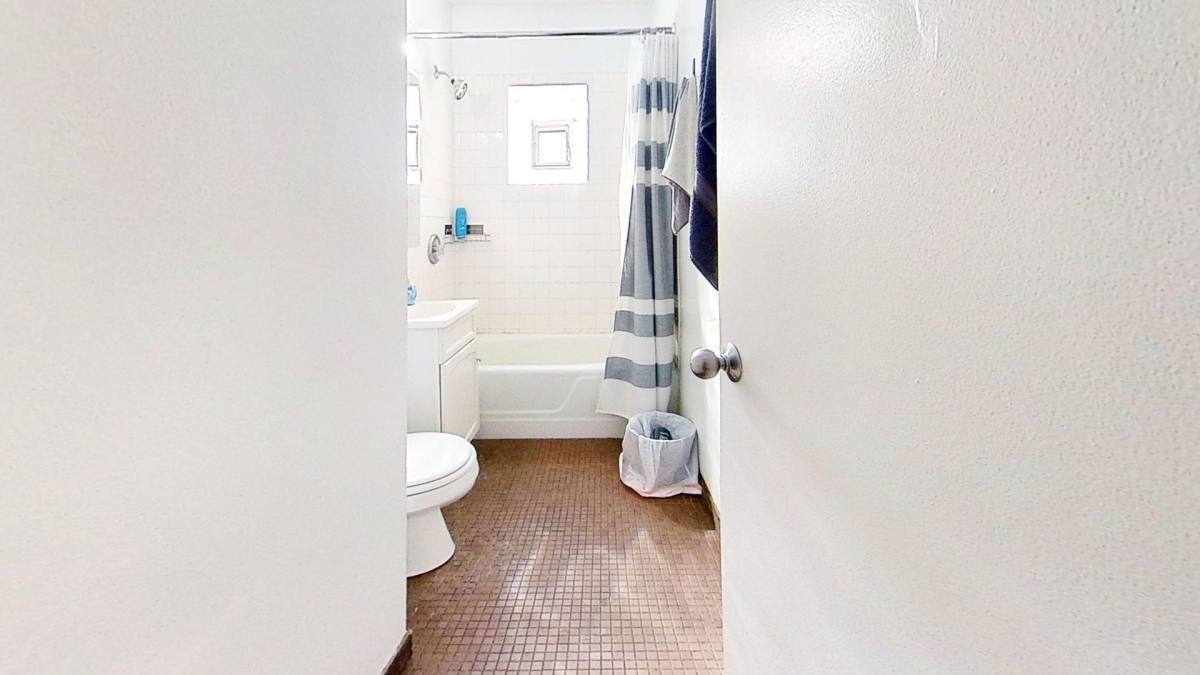 Apartment for rent at 1307-17 W Addison St, Chicago, IL 60613