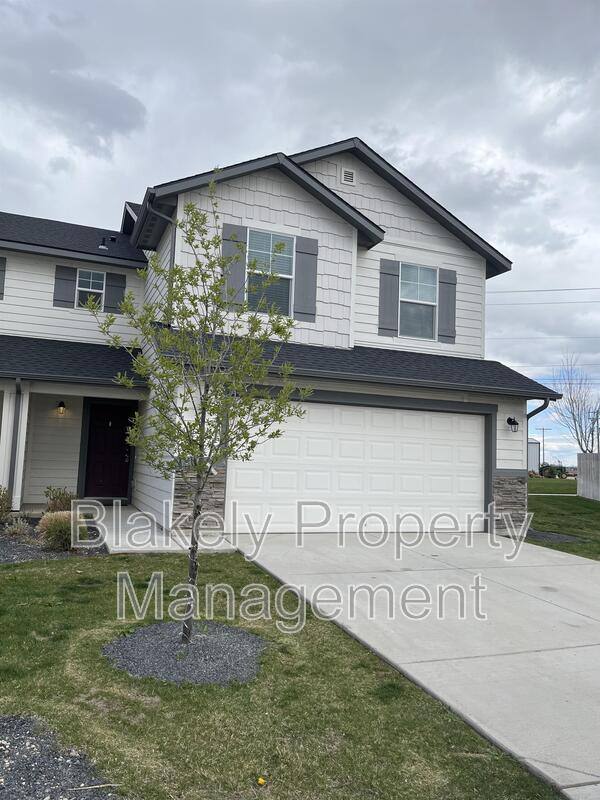 Townhouse for rent at 13521 Palm Beach Dr, Caldwell, ID 83607
