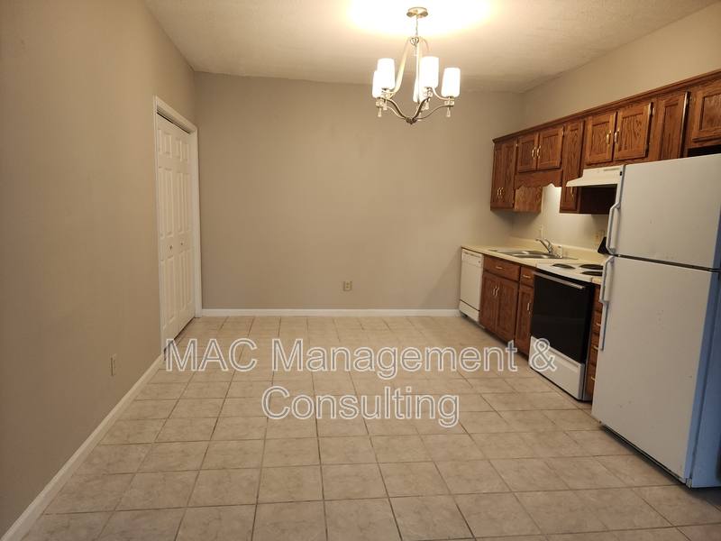 Apartment for rent at 978 N Franklin Ave #2, Cookeville, TN 38501