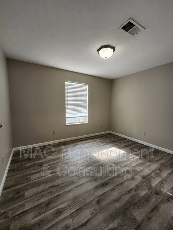 Apartment for rent at 978 N Franklin Ave #2, Cookeville, TN 38501