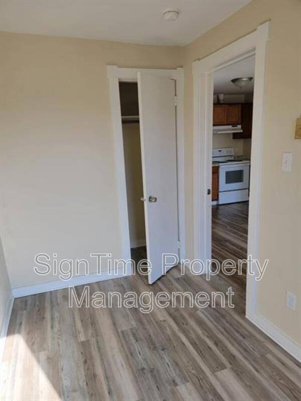 Apartment for rent at 42 E Washington St #3, Hagerstown, MD 21740