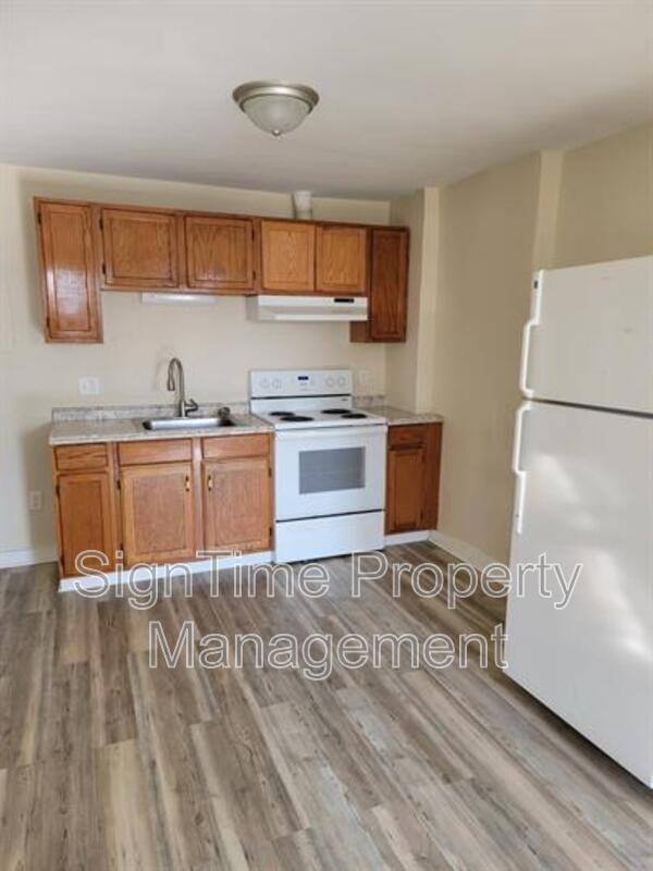 Apartment for rent at 42 E Washington St #3, Hagerstown, MD 21740