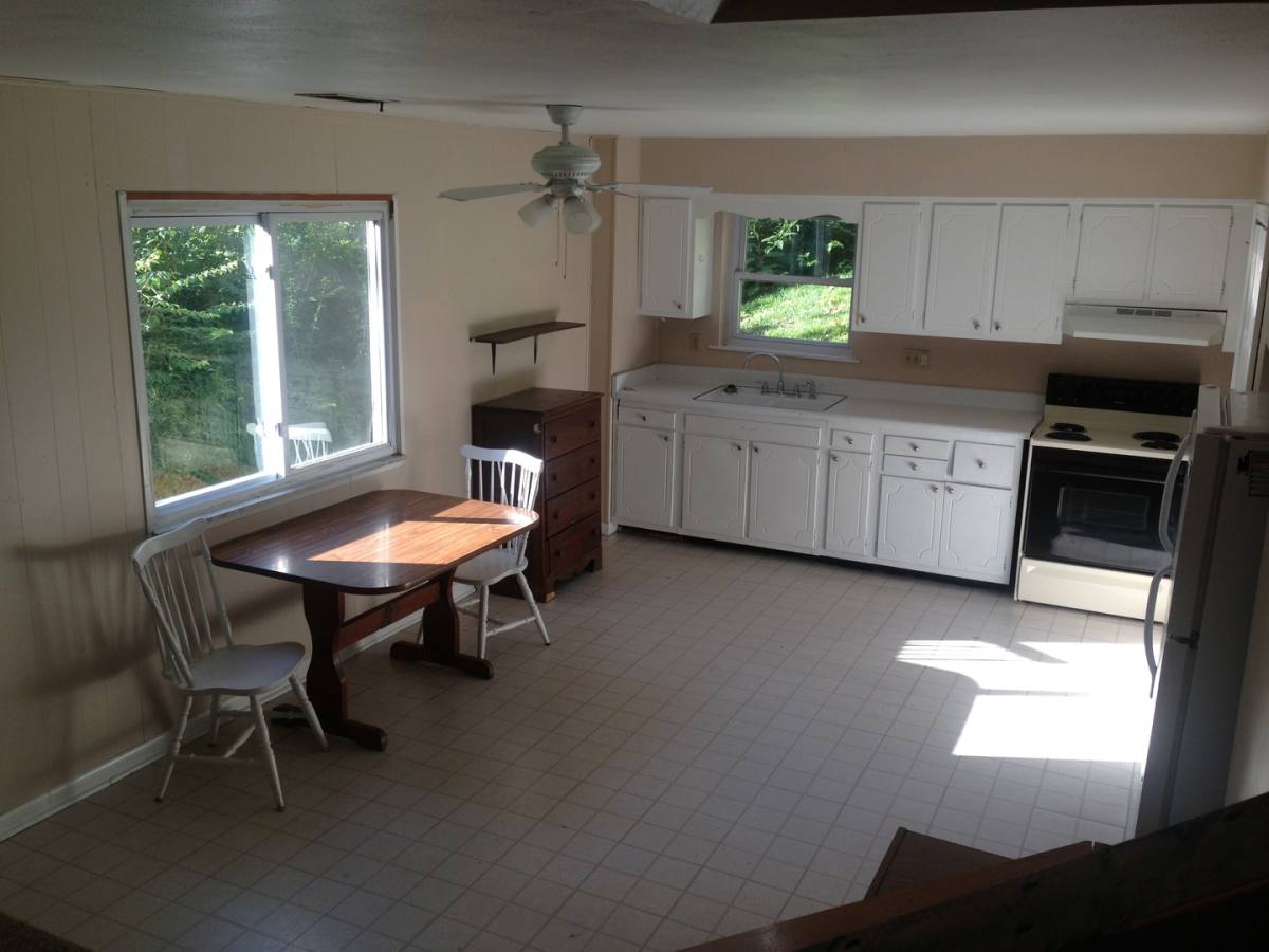 Apartment for rent at 349 Gilmore St, Morgantown, WV 26505